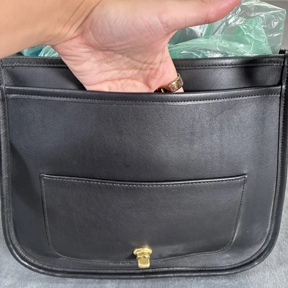 Vintage Coach 9525 Stewardess Bag Black Leather 90s Turnlock Purse USA Charity
